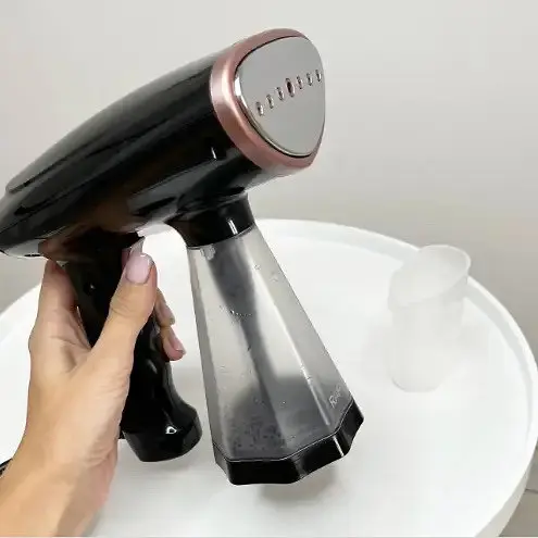 Вертикальний відпарювач RAF R1277 ручний парова праска для прасування одягу 1600 Вт Чорний - фото 4