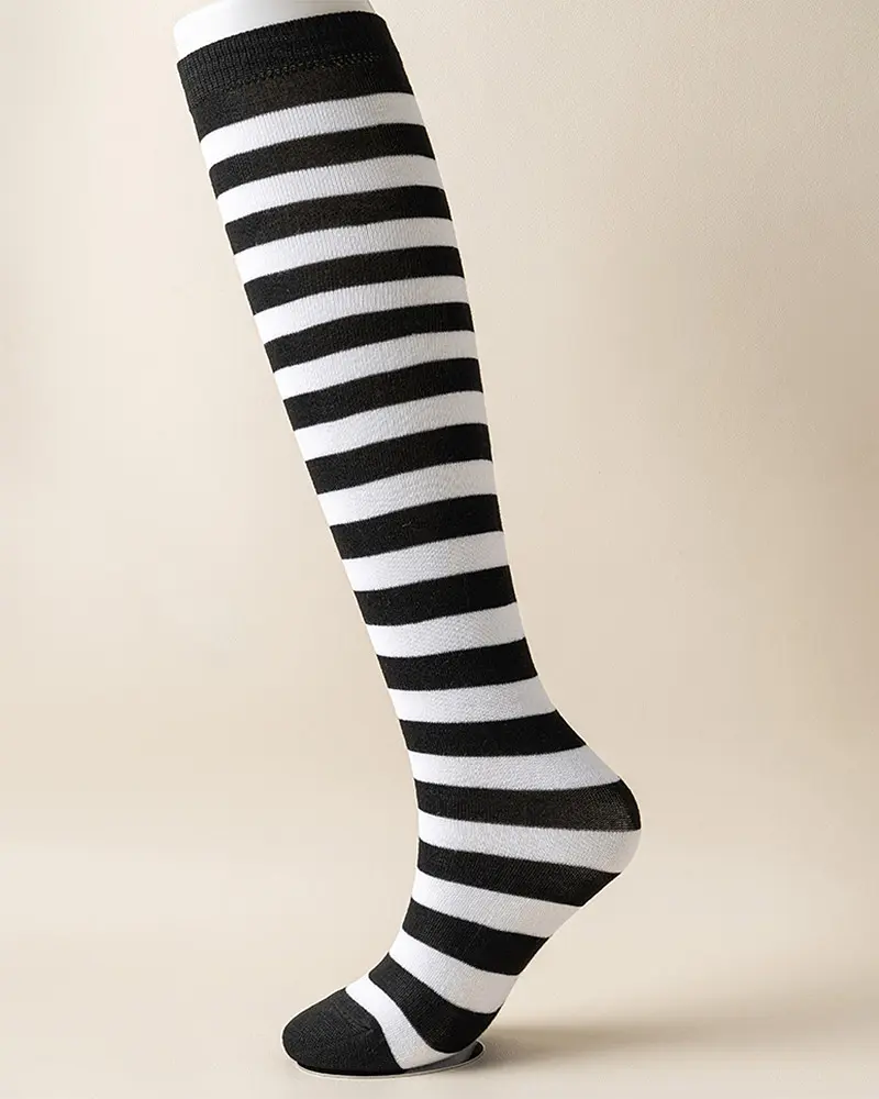 Носки детские полосатые черно-белые 3-12 лет One Size 4201 - фото 2