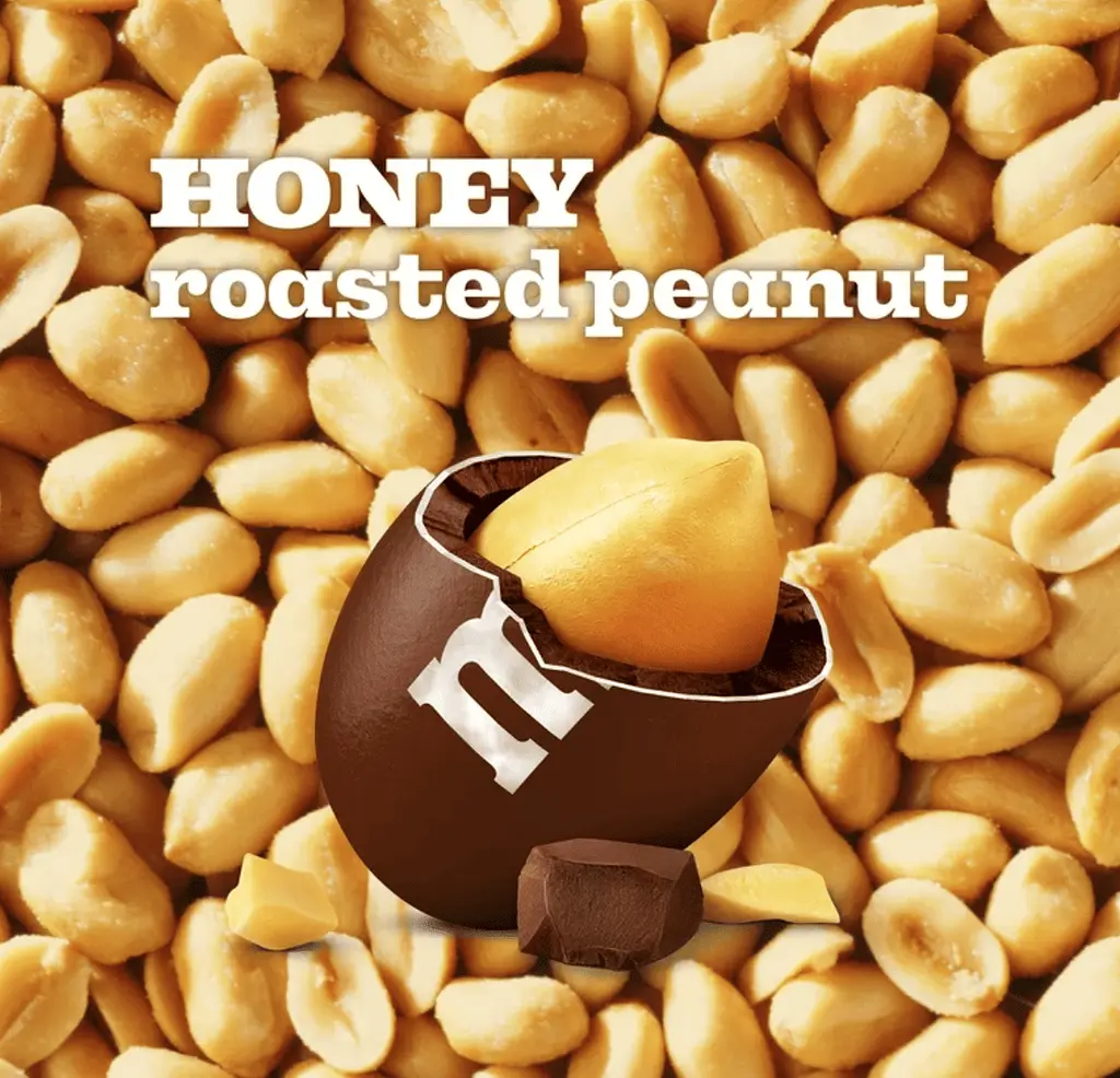Драже M&M's Honey Roasted Peanut Chocolate Candy 92г - фото 6