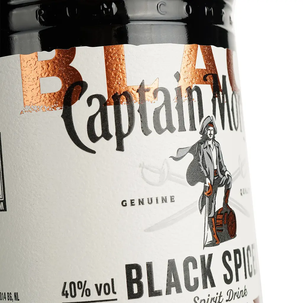 Алкогольний напій Captain Morgan Black Spiced 40% 0.7 л - фото 9