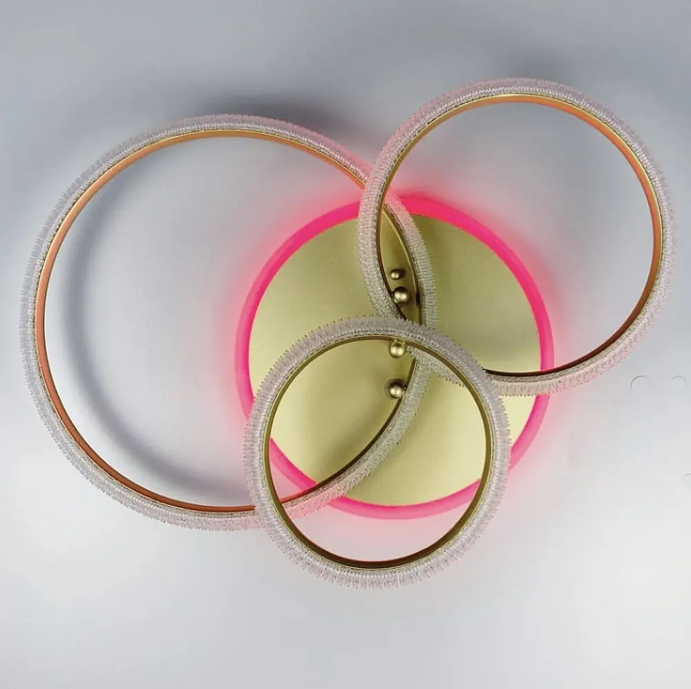 Современная светодиодная люстра на 3 кольца в золотистом корпусе с акрилом, имитирующая фактурный хрусталь Ст. A 77065/3B RGB SG | Line F - фото 4