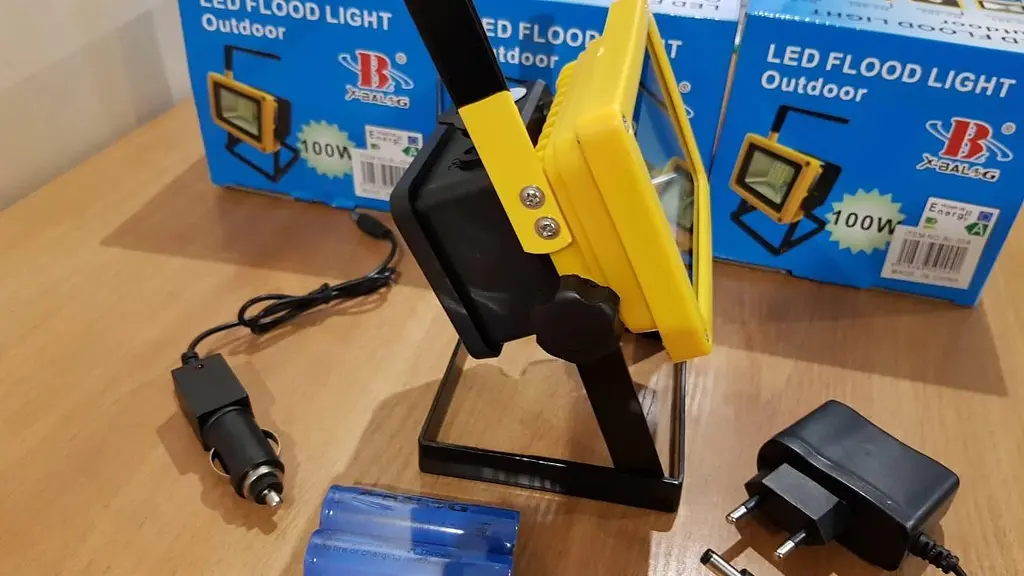 Акумуляторний LED Прожектор 30W світлодіодний ліхтар із ЗУ 12в та 220в Balong 204 - фото 5