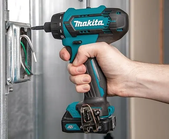 Шуруповерт-дриль Makita DF033DZ акумулятона 10.8В - фото 2