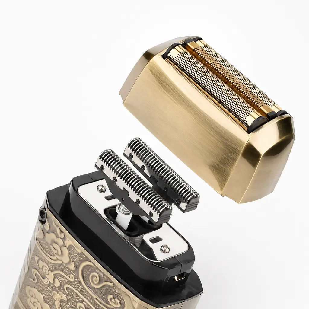 Бритва VGR V 336 Gold / Шейвер акумуляторна з потрійним лезом / Електробритва 8500 об/хв - фото 4
