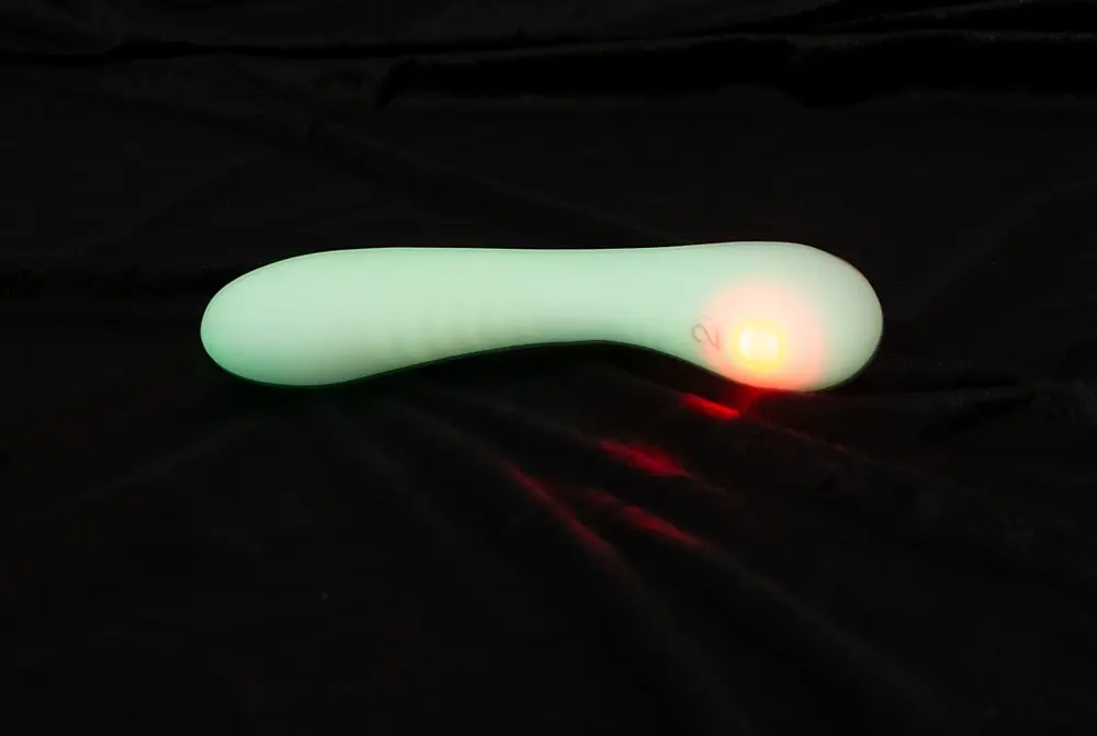 Вібратор You2Toys Glow In The Dark G-Spot 17.9 см білий - фото 7