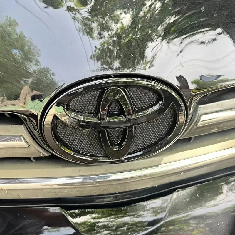 Емблема решітки, задня TOYOTA хром 100х70 мм пластик (на скотчі) - фото 5