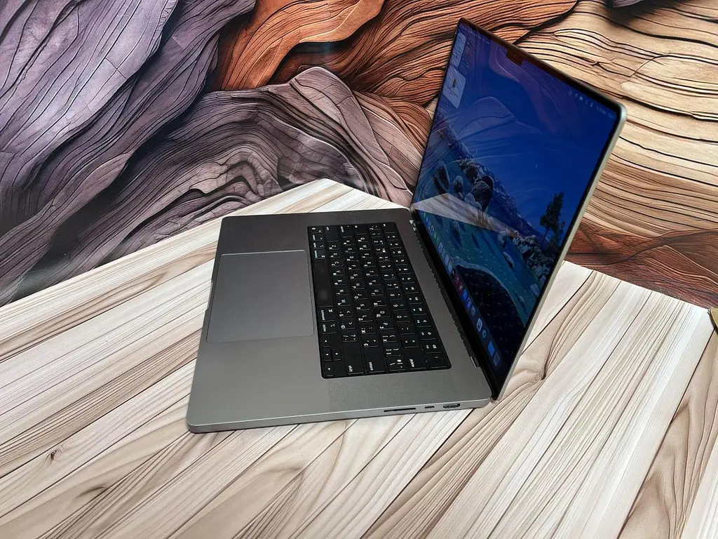 Ноутбук Apple MacBook Pro 16" 2021 M1 MAX/32/512 (PVGC9DR7T2) Б/в - фото 3