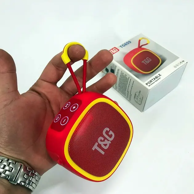 Портативна акумуляторна колонка 5W Bluetooth BT/USB/TF/FM з ремінцем та світломузикою TG 659 червона - фото 4
