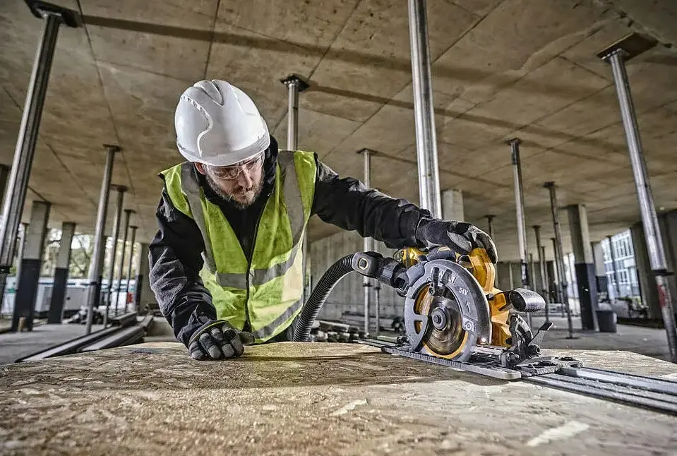 Пила дискова акумуляторна DeWalt без АКБ та ЗП DCS579NT - фото 6