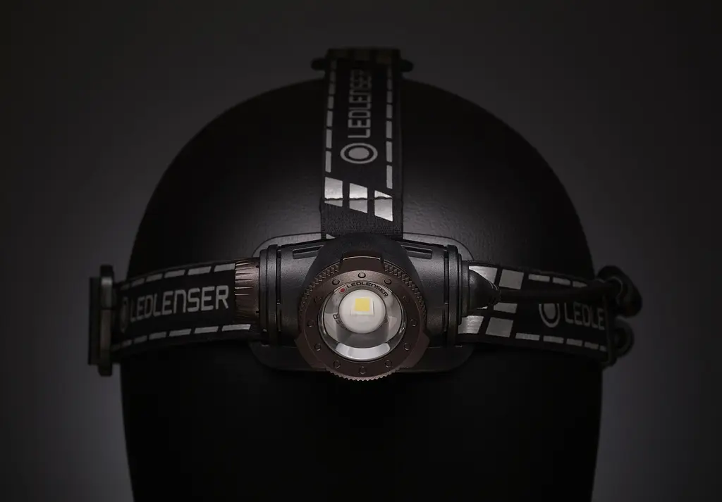 Налобний ліхтар Ledlenser H7R Signature заряджається 1200/700/15 - фото 4