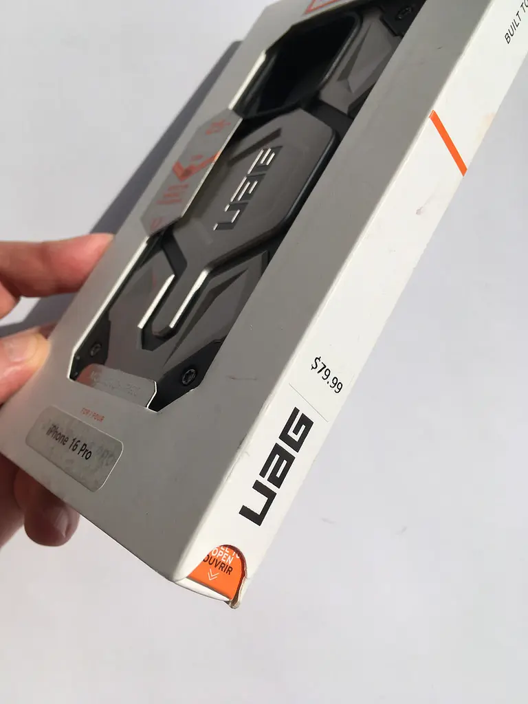 Чохол протиударний UAG Monarch Pro MagSafe (Original) для iPhone 16 Pro (6.3") Titanium 114456113636 - фото 3