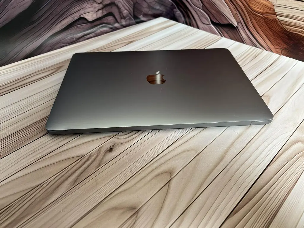 Ноутбук Apple MacBook Air 13" 2017 i5-7360U/8/256 (FVFW55T0HV29) Б/в - фото 8