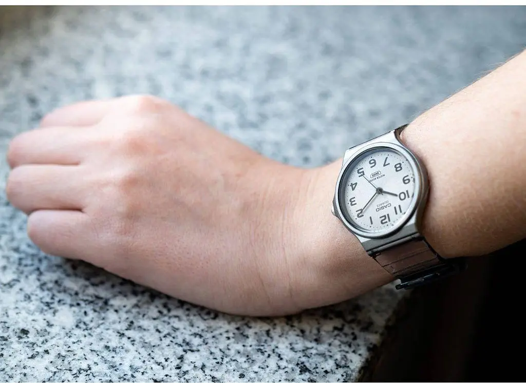 Годинник Casio MQ-24S-8BEF - фото 3