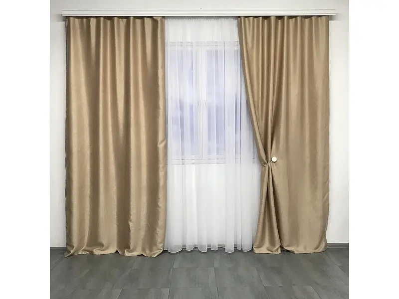 Штори софт-велюр блекаут бежевого кольору 2шт. 150х270 з білим шифоновим тюлем 400х270 ALBO pbe0052648 - фото 4