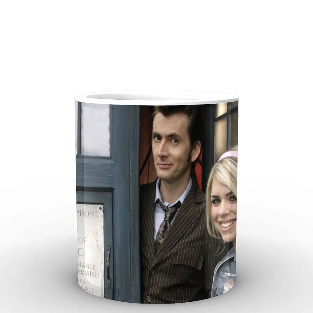 Кухоль GeekLand Doctor Who на тлі телфона DW.02.027.205 330 мл білий - фото 2