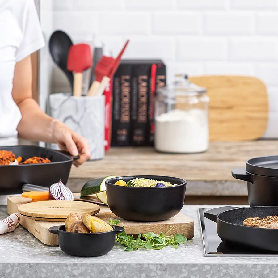 Миска з кришкою KitchenAid Matte Oven-to-table з чорного керамограніту 15 см 1 л (CC004972-001) - фото 7