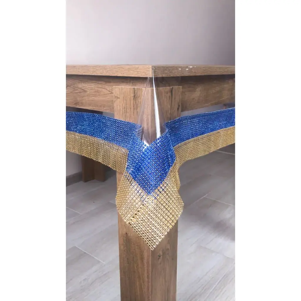 Скатерть силиконовая с сине-желтой стразовой лентой 300х170 см - фото 1