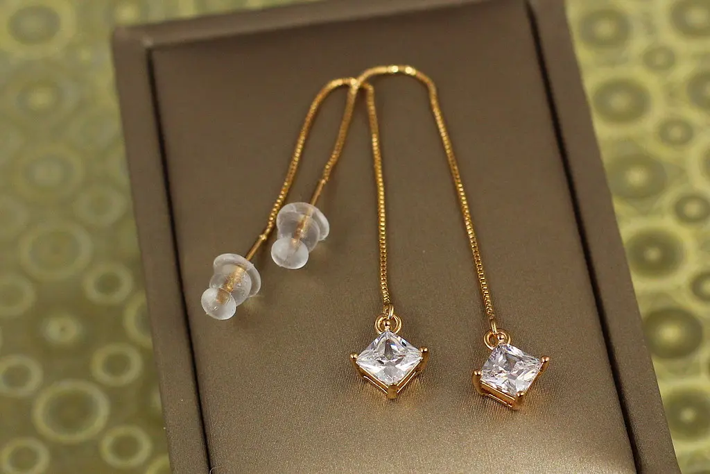 Сережки протяжки Xuping Jewelry ромбики 7 мм золотисті