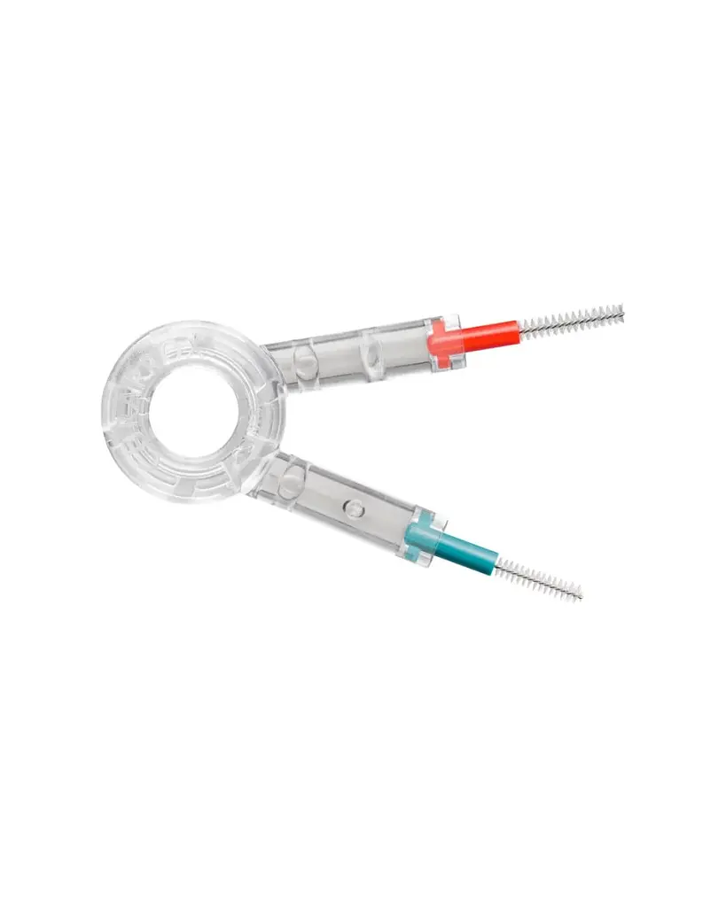 Дорожный набор Curaprox Kids оранжевый: зубная щетка Kids + детская зубная паста 10 мл + ершики 2 шт. - фото 5