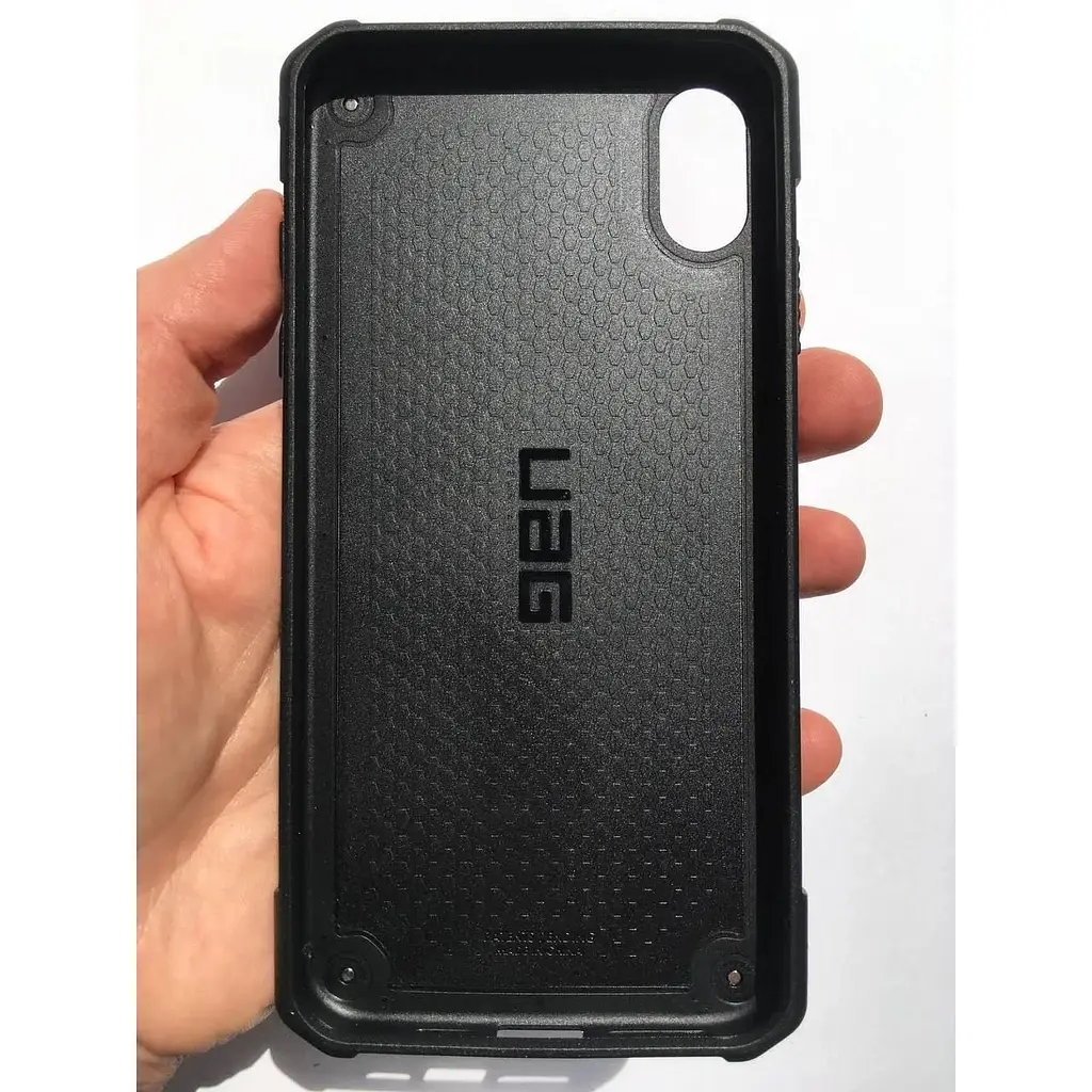 Оригинальный противоударный чехол UAG Monarch для iPhone XS Max Black Carbon 111101114242 - фото 7