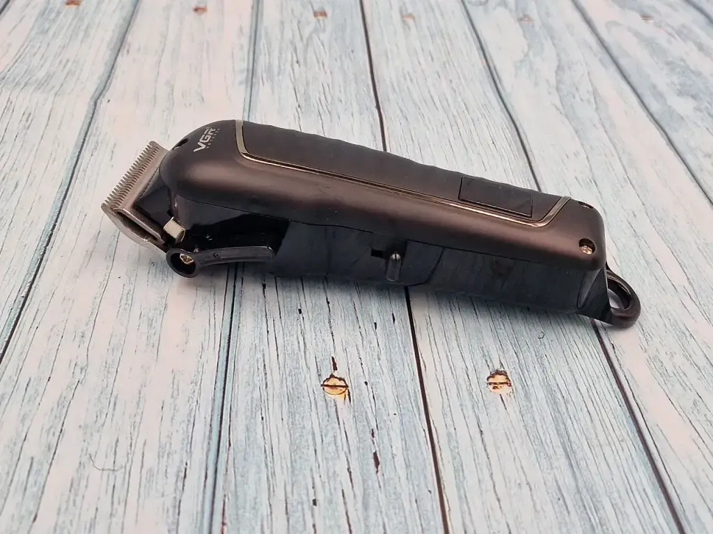 Машинка для стрижки VGR V-683 (10 Вт, LCD-дисплей, Регулювання ножа) - фото 2