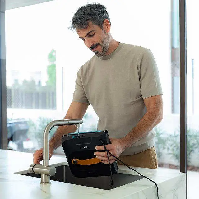 Робот для миття вікон CECOTEC Conga Windroid 1390 Double Spray Connected (A01_EU01_100141) - фото 13