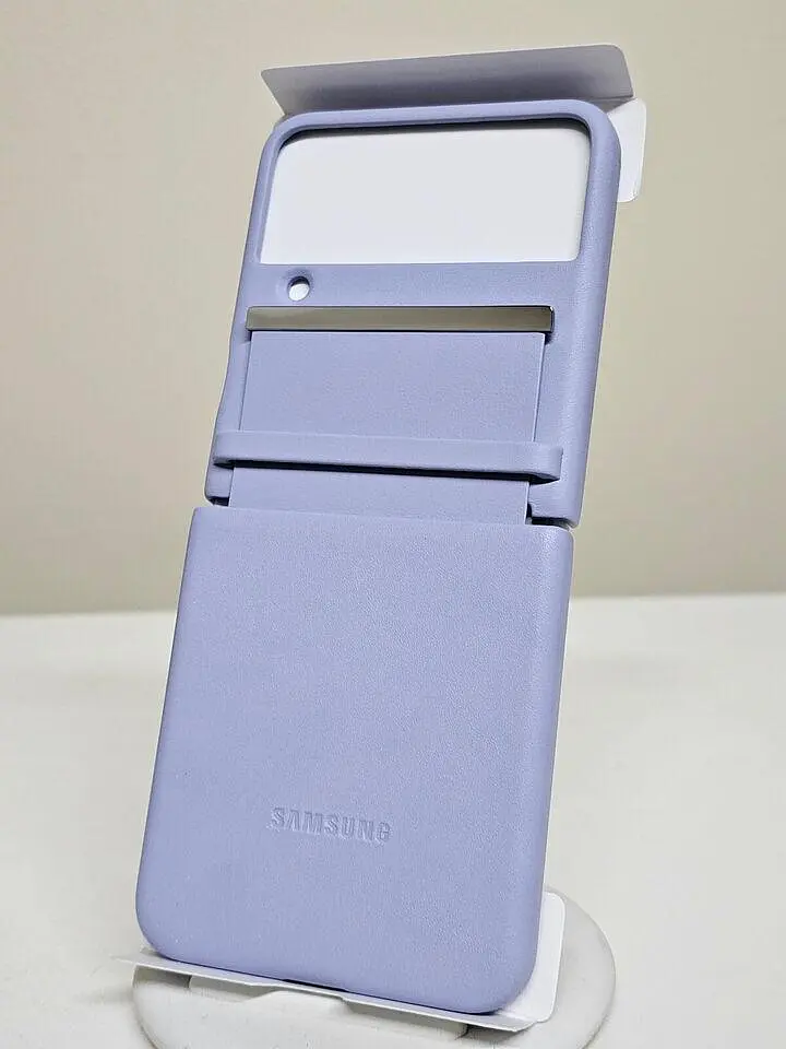 Чохол шкіряний оригінальний Leather Cover EF-VF721LLEGUA для Samsung Galaxy Z Flip4 Lavender - фото 5