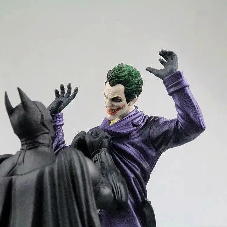 Фігурка ДС Бетмен DC Batman З джокером 28 см CH DC B 28 - фото 2
