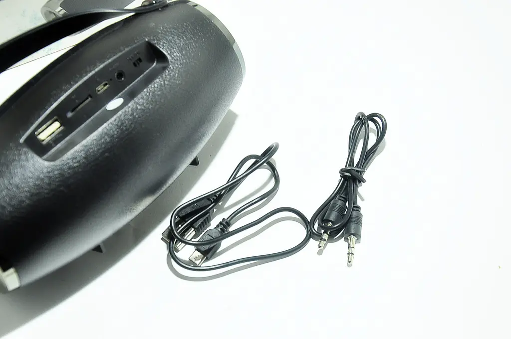 Портативна акумуляторна Bluetooth колонка бездротова 15см переносна акустика бумбокс USB MP3 FM UKC Wireless Speaker E16 Mini - фото 14