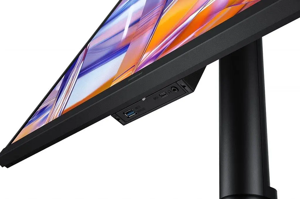 Монітор 27" Samsung ViewFinity S8 (LS27H804UAIXUA) 3840х2160 (UHD, 4K) IPS 60 Hz - фото 7
