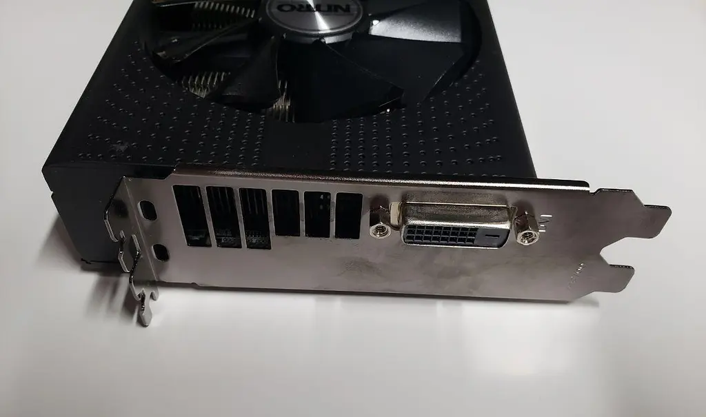 Видеокарта Sapphire Radeon RX 580 8Gb Nitro+ 256bit GDDR5 1xDVI Б/У - фото 2