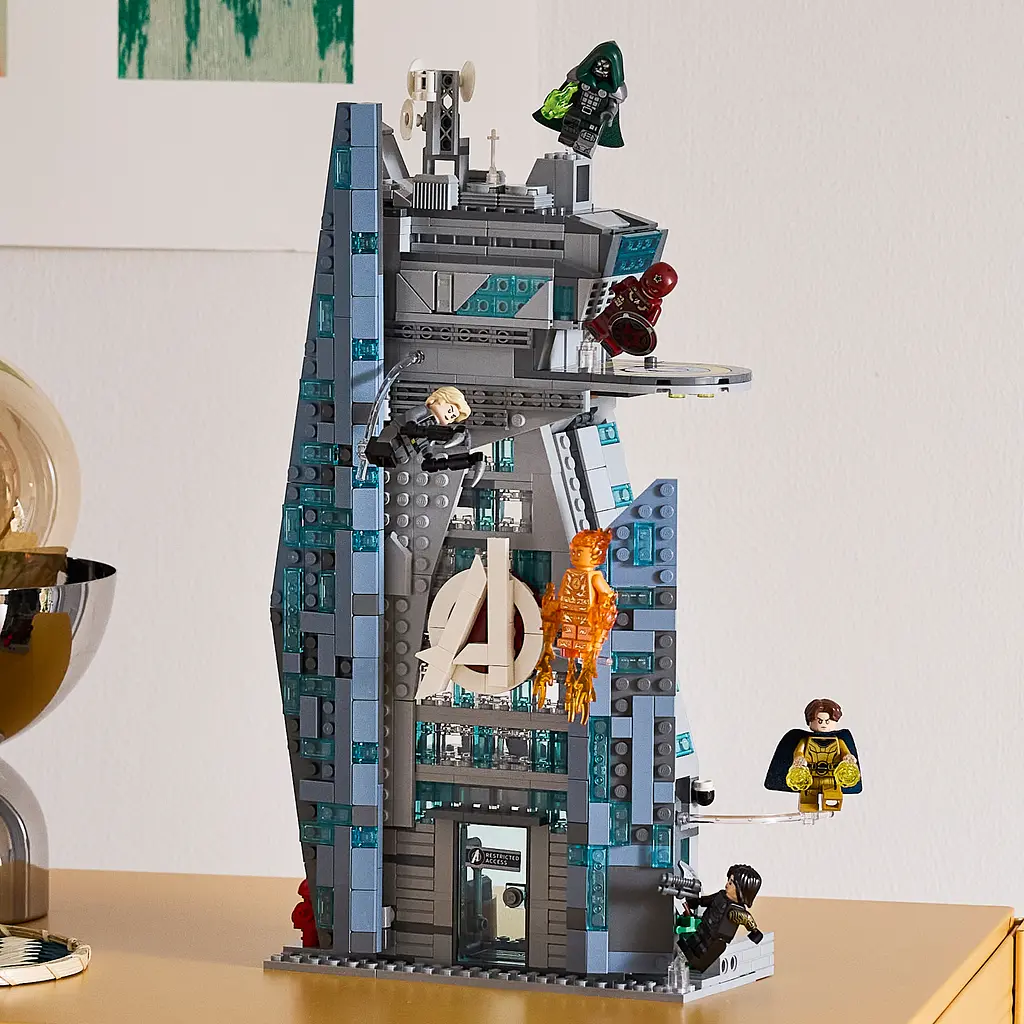 Конструктор LEGO Super Heroes Marvel Месники: Судний день Нова Вежа Месників 954 ел. (76352) - фото 6