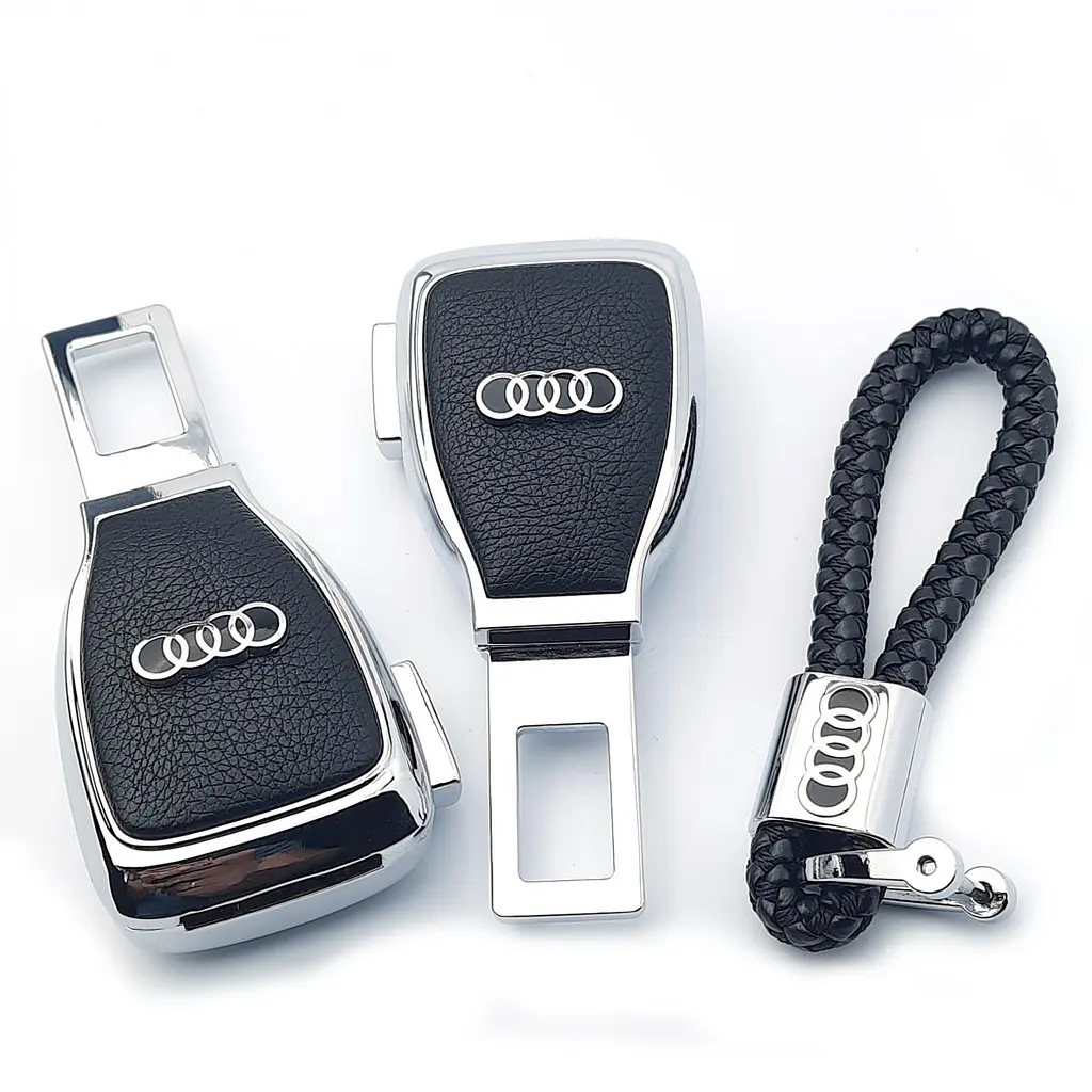 Набір авто для Audi №2 / заглушка-перехідник ременя безпеки та брелок з логотипом