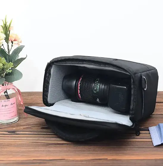 Сумка для фотоапарата Canon EOS протиударна Чорний з червоним з дощовиком (IBF030BRD) - фото 7
