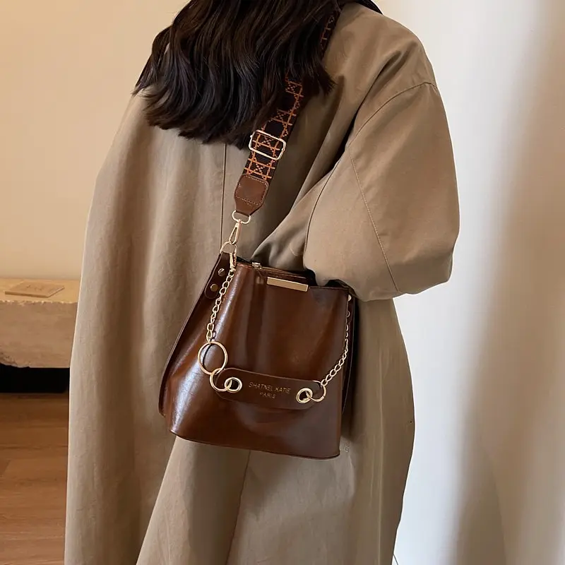 Сумка жіноча Slori Italian Bags Коричневий 22х12х21 см (id_1211) - фото 3