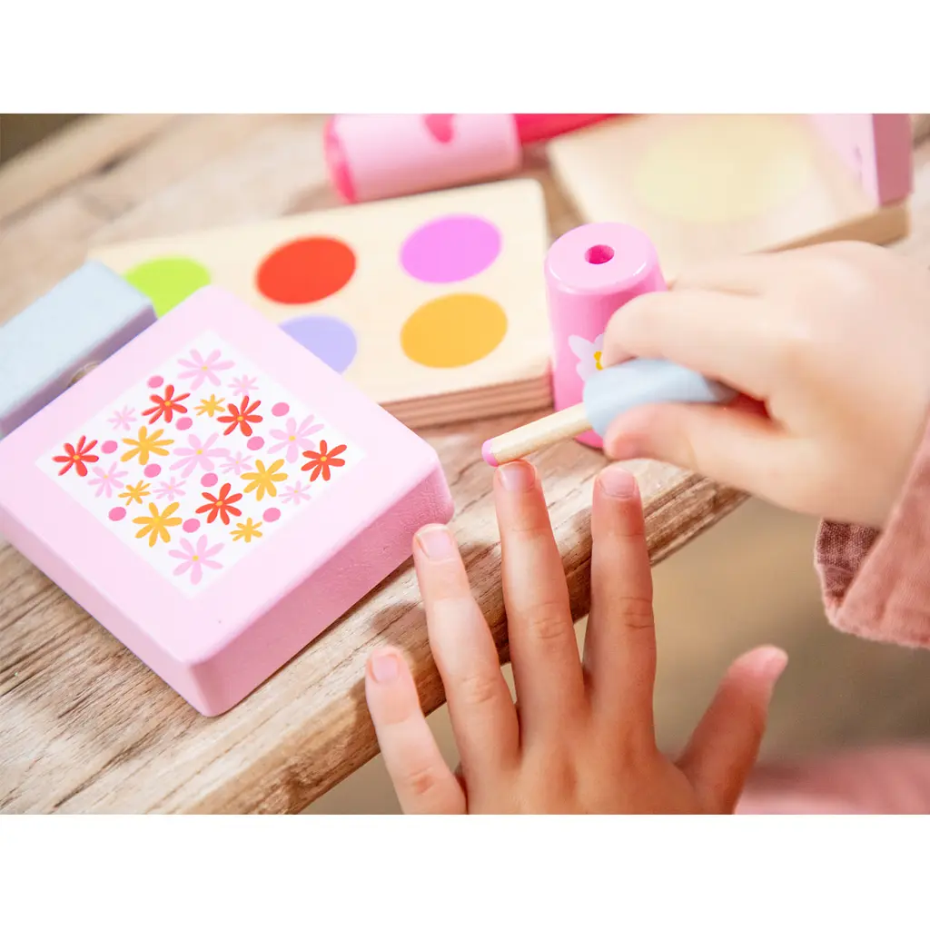 Игровой набор New Classic Toys Детская косметика (18290) - фото 5