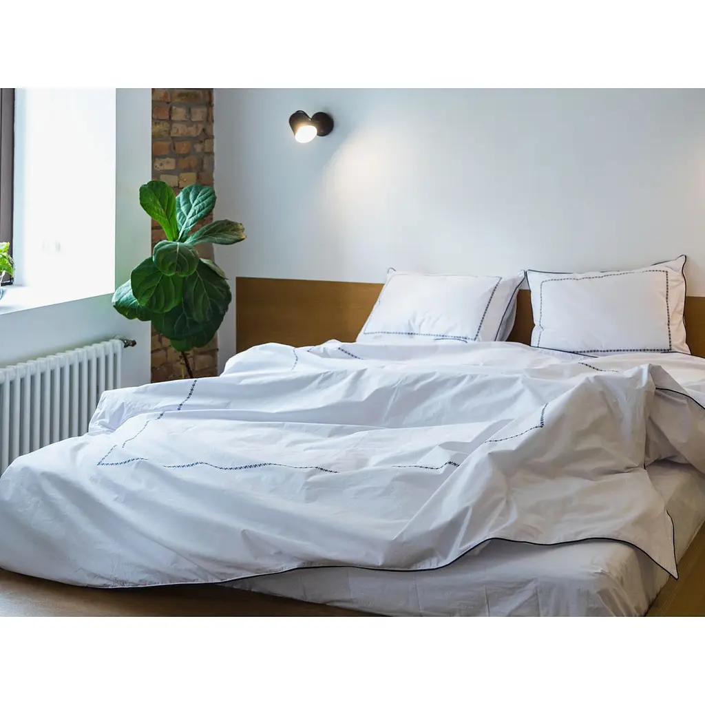 Комплект постільної білизни Ecotton Premium євро перкаль вишивка з синім кантом (25140) - фото 2