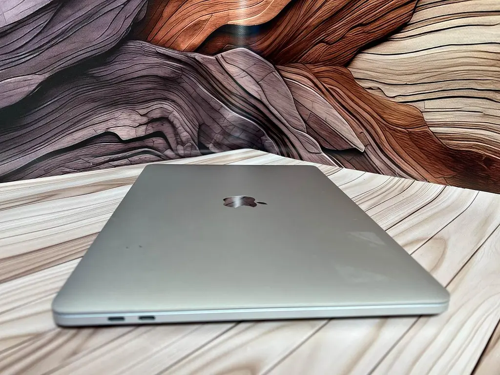 Ноутбук Apple MacBook Pro 13" 2020 i7-1068NG7/32/512 (C02FK1EJML87) Б/в - фото 5