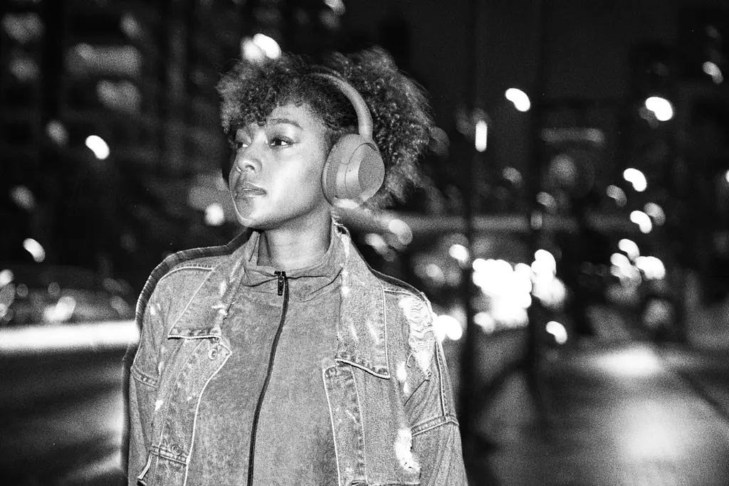 Наушники Sony Over-ear ULT WEAR BT 5.2 ANC AAC LDAC Wireless Mic Зеленый (WHULT900NH.CE7) - фото 4