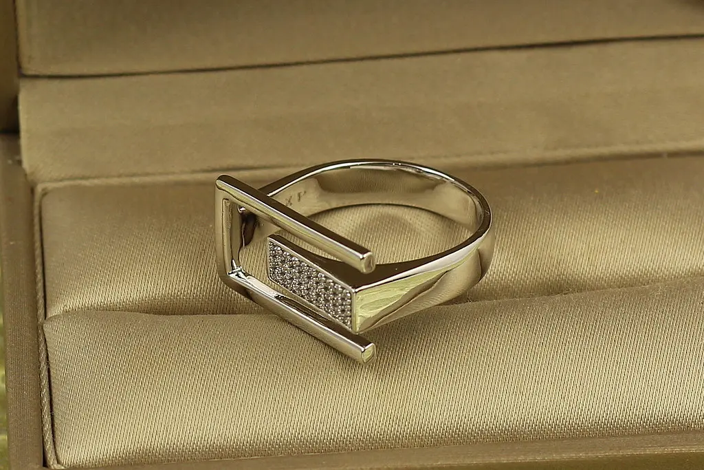 Кільце Xuping Jewelry Аршин р 18 сріблясте - фото 2