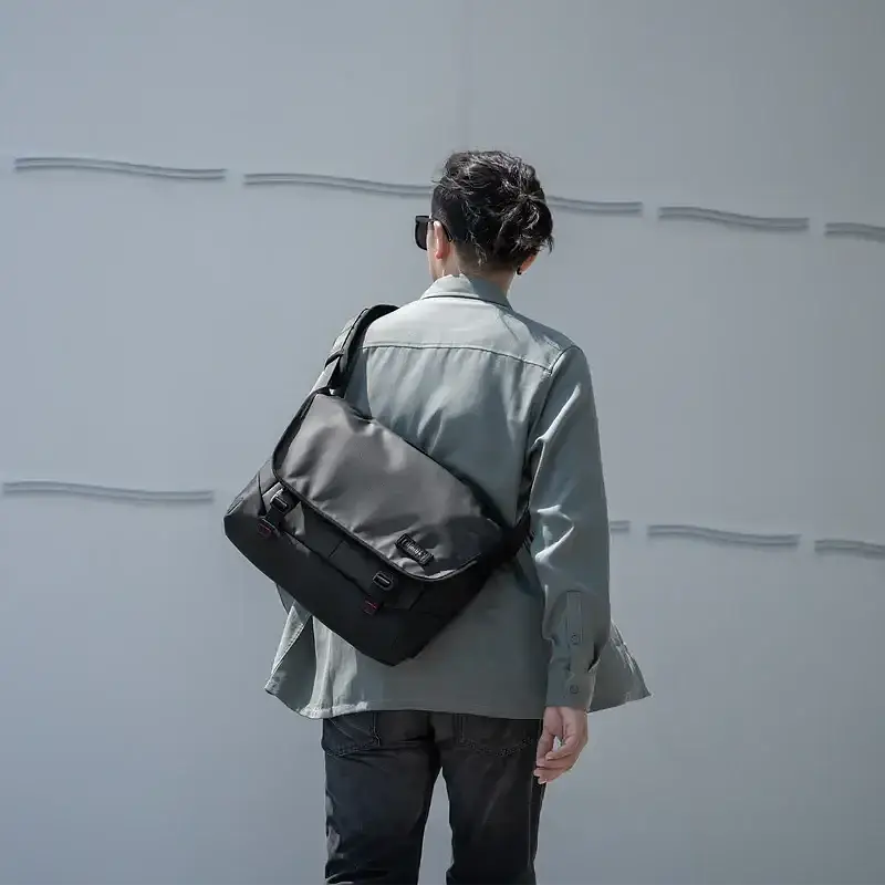 Сумка для ноутбука Tomtoc Explorer-T22 Messenger Bag Black 16 Inch/14L T22M1D1 - фото 7
