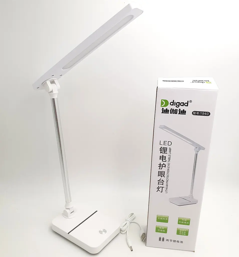 Настільна LED-лампа 40 см сенсорна світлодіодна 4 W акумуляторна (знімні 2 × 18650 6000 mAh) 3000–6000 K Digad 1940