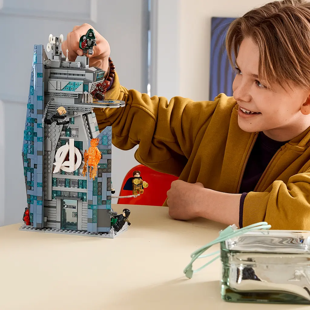Конструктор LEGO Super Heroes Marvel Месники: Судний день Нова Вежа Месників 954 ел. (76352) - фото 14