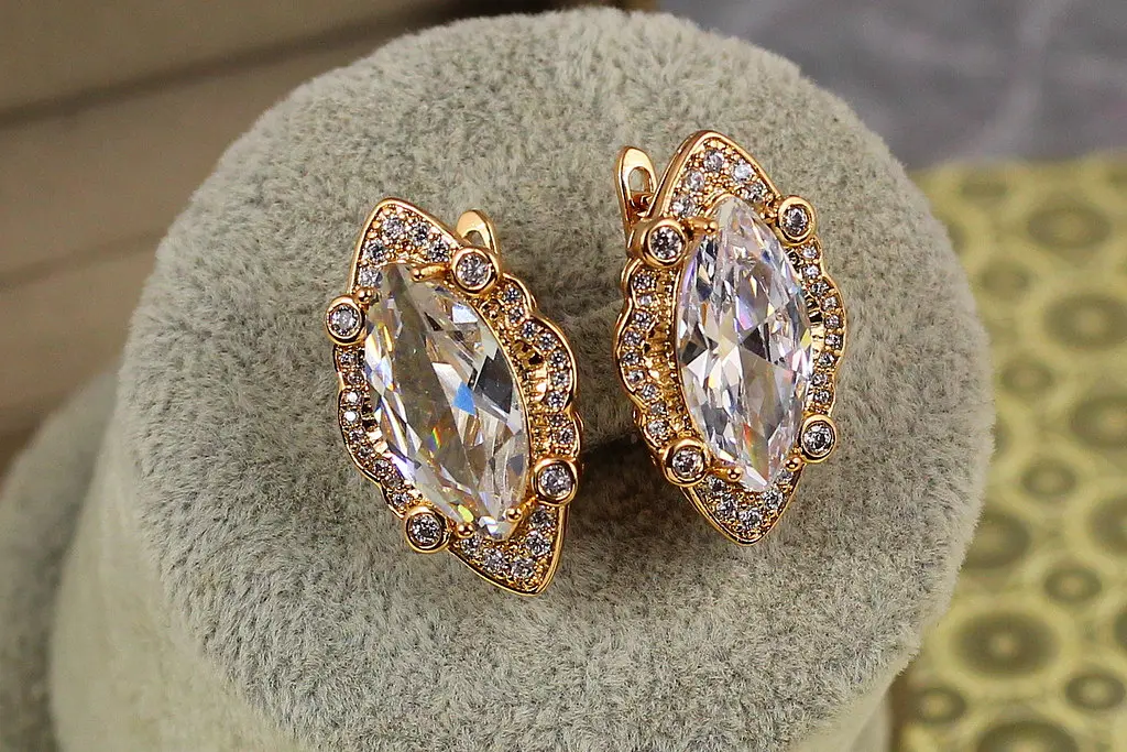 Сережки Xuping Jewelry Великий Маркіз 2,6 см золотисті - фото 2