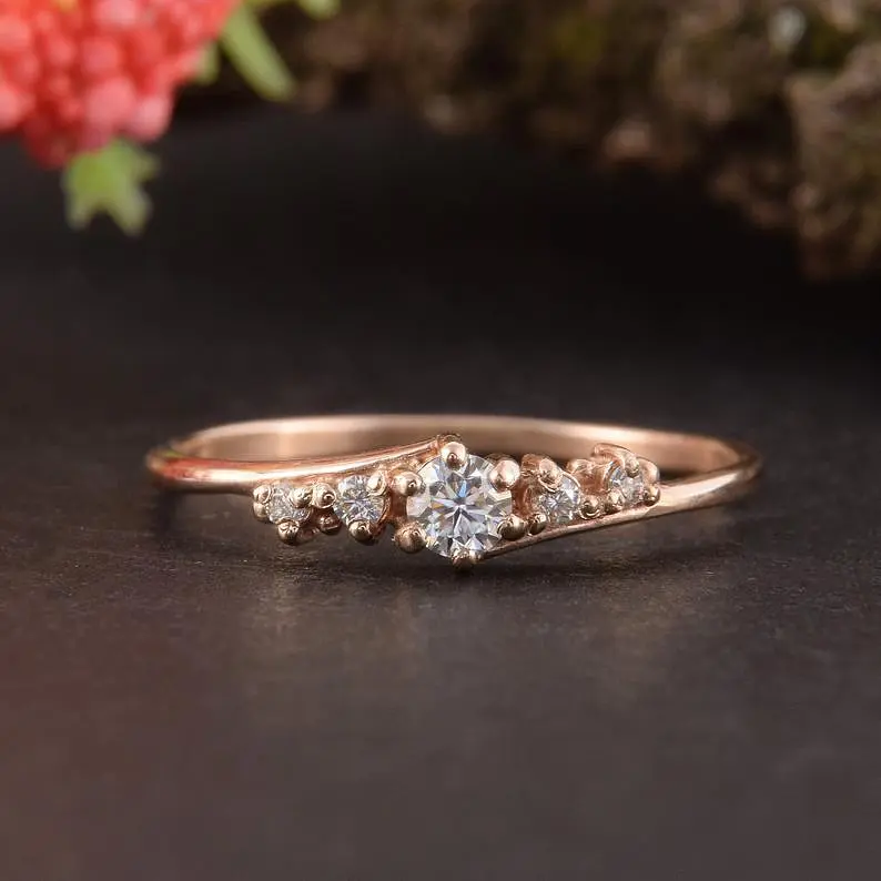 Каблучка з червоного золота з фіанітами 18 K-0220
