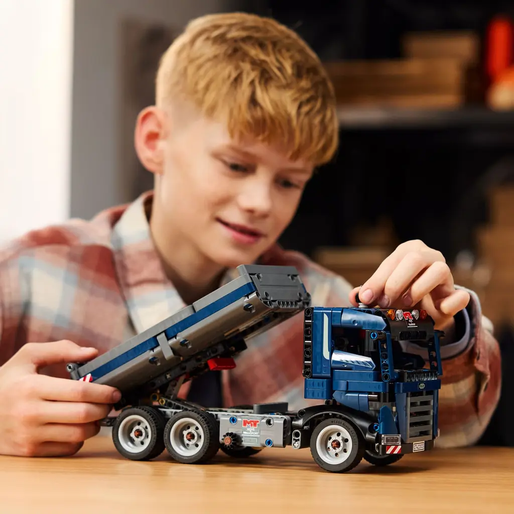 Конструктор LEGO Technic Самоскид 462 деталі (42203) - фото 5