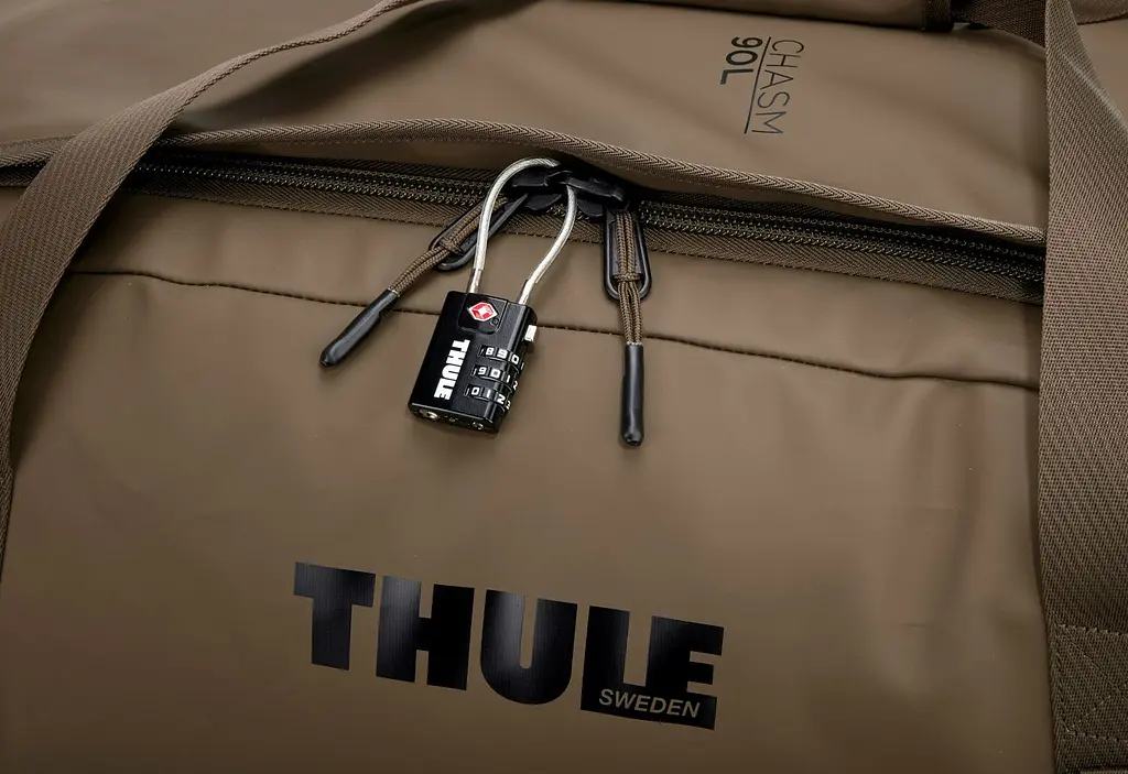 Спортивная сумка Thule Chasm Duffel 90L (Deep Khaki) 3205597 (TH 3205597) - фото 7