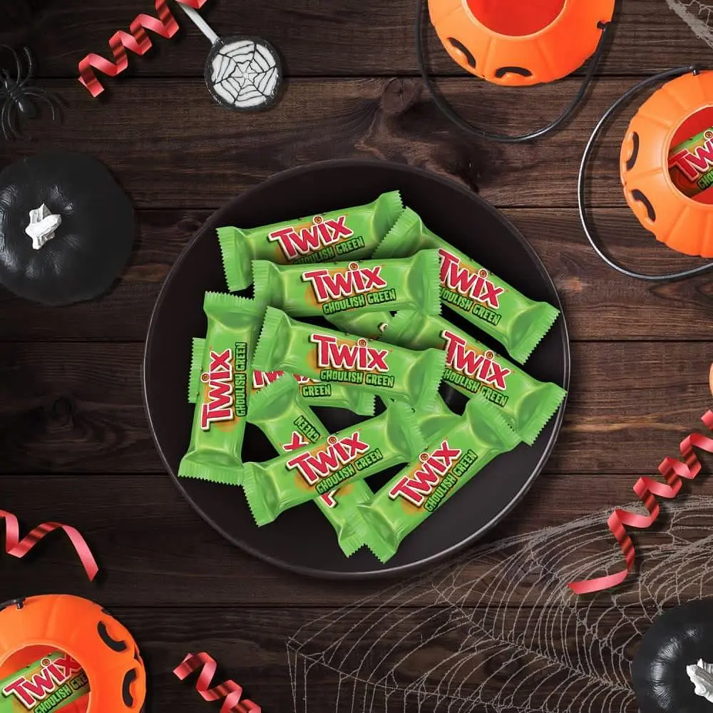 Набір міні-батончиків Mars Twix & Snickers Ghoulish Green Variety Pack 15шт, 244г - фото 5