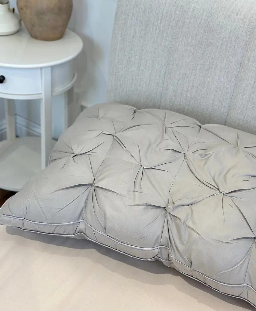Подушка тісто з поліефірного волокна Hotel pillow 19535 50х70 см сіра - фото 4