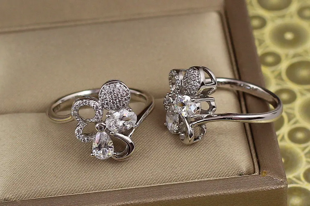 Кільце Xuping Jewelry локон пристрасті р 16 сріблясте - фото 2